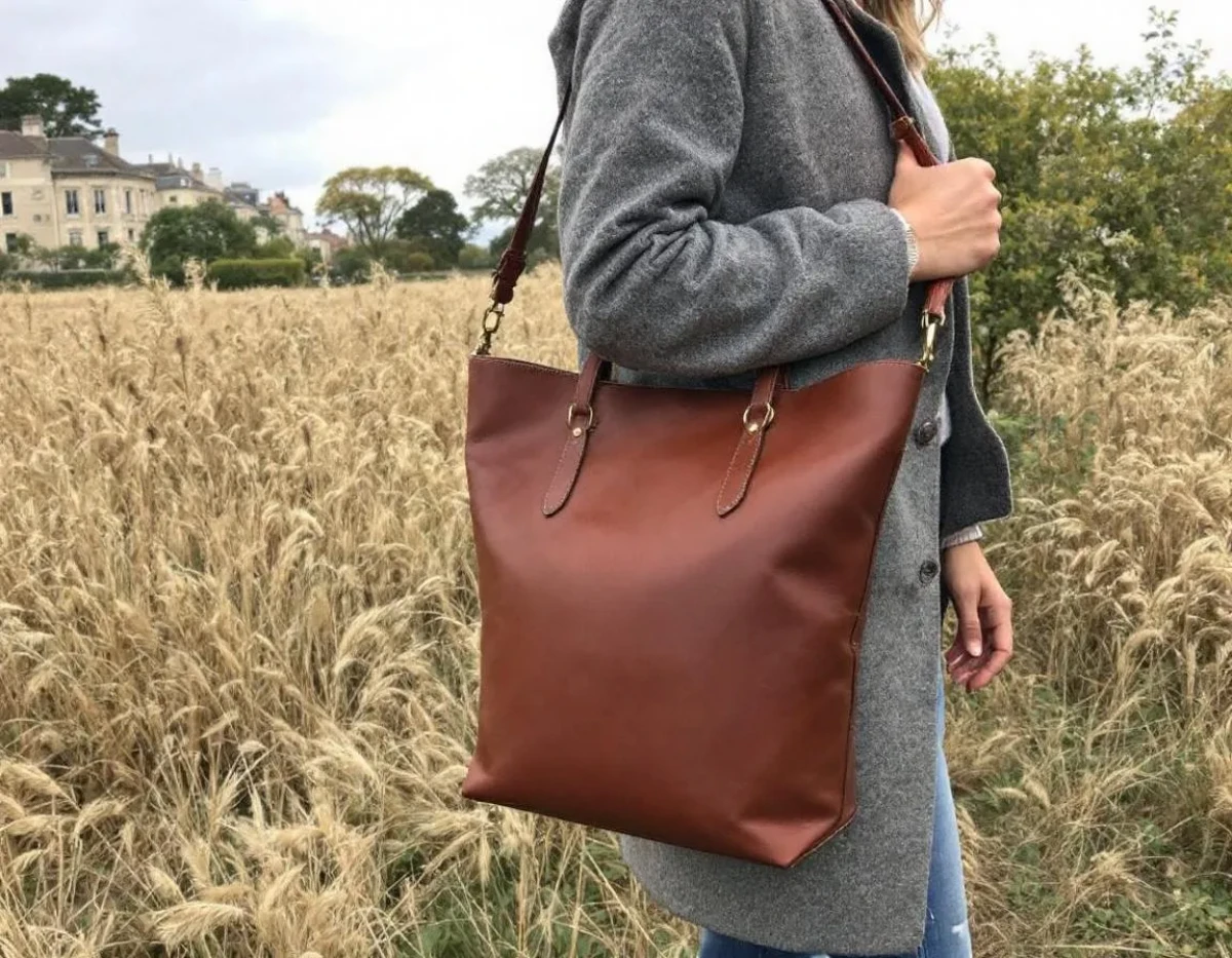Comment vendre un sac bandoulière en cuir via les réseaux sociaux
